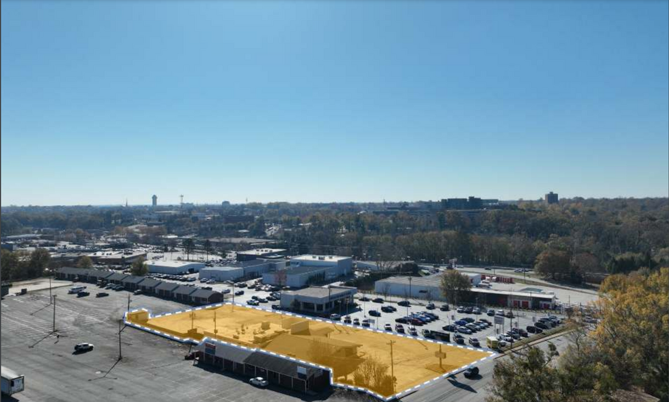 351 Whitney Rd, Spartanburg, SC à louer - Photo de l’immeuble – Image 2 sur 52