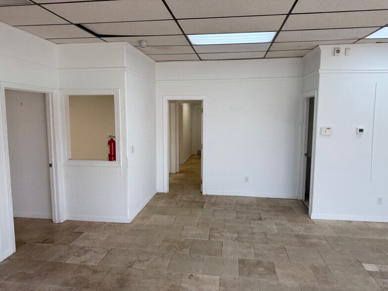 1412-1414 Viscaya Pky, Cape Coral, FL à louer - Photo de l’immeuble – Image 2 sur 18