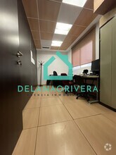 Bureau dans Las Rozas de Madrid, Madrid à louer Photo intérieure– Image 2 sur 5