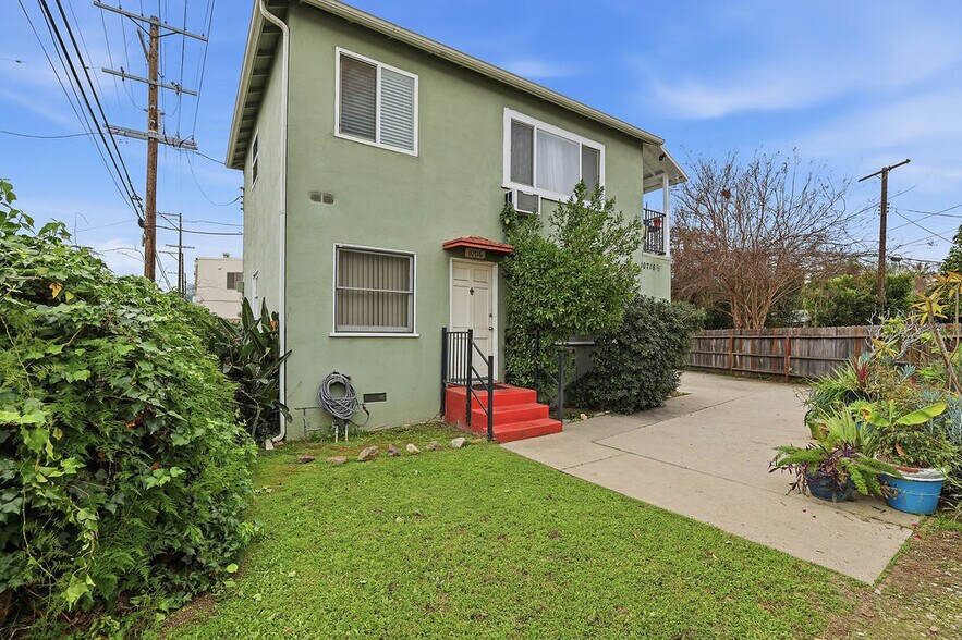10714 Valley Spring Ln, North Hollywood, CA à vendre - Photo de l’immeuble – Image 2 sur 25
