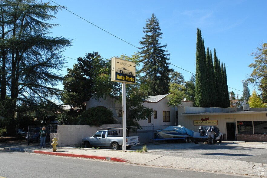 1124 High St, Auburn, CA à vendre - Photo de l’immeuble – Image 2 sur 3