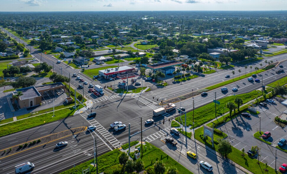 7320 Sanibel Blvd, Fort Myers, FL à louer - Photo de l’immeuble – Image 2 sur 14