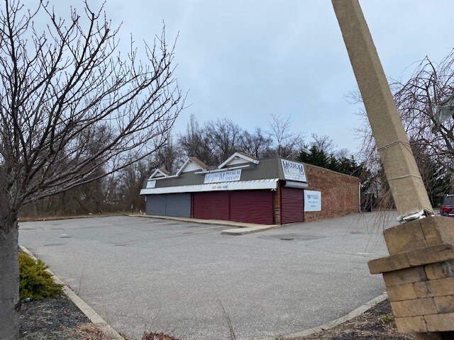 1470-1472 Sunrise Hwy, Bay Shore, NY à vendre - Photo de l’immeuble – Image 3 sur 20
