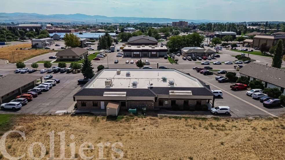 2225 Teton Plz, Idaho Falls, ID à vendre - Photo de l’immeuble – Image 3 sur 8