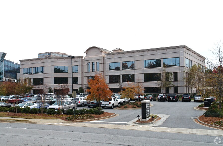 11975 Morris Rd, Alpharetta, GA à louer - Photo de l’immeuble – Image 2 sur 27
