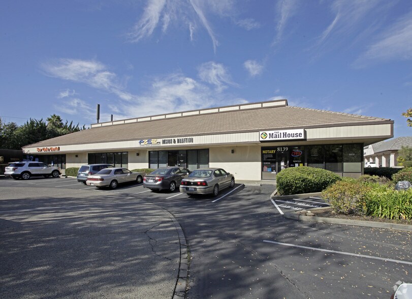 8137 Sunset Ave, Fair Oaks, CA à vendre - Photo principale – Image 2 sur 6