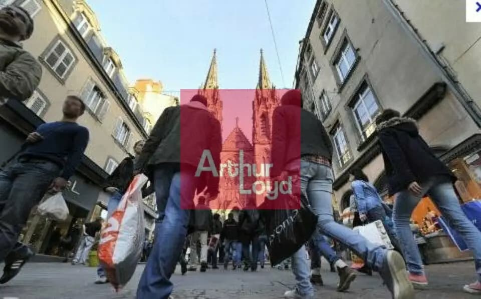 Local commercial dans Clermont-Ferrand à louer Photo de l’immeuble– Image 1 sur 5