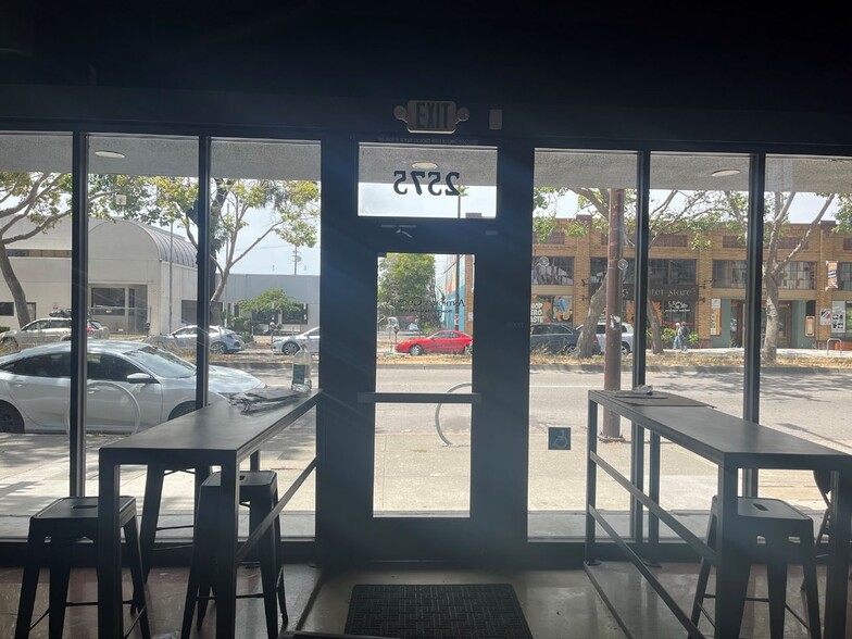 2575 San Pablo Ave, Berkeley, CA à vendre - Photo de l’immeuble – Image 2 sur 23