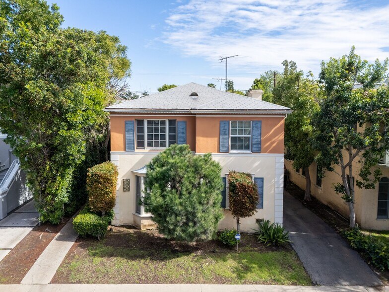 428 N Genesee Ave, Los Angeles, CA à vendre - Photo de l’immeuble – Image 2 sur 24