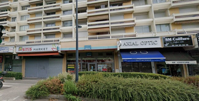 Plus de détails pour Local commercial à louer