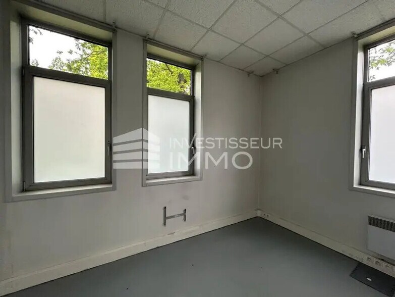 Bureau dans Éragny à louer - Photo intérieure – Image 3 sur 9