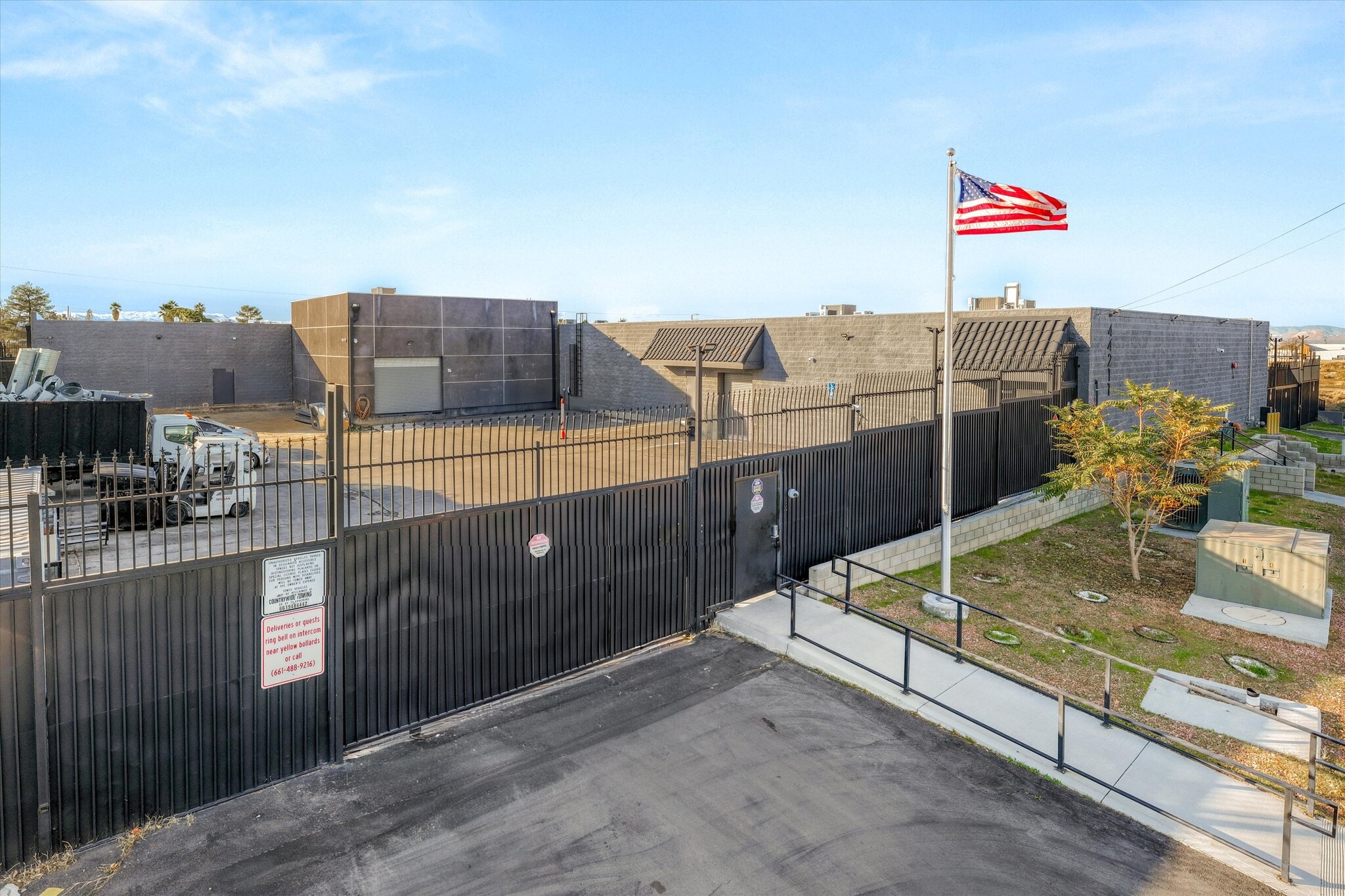 44211 Yucca Ave, Lancaster, CA à vendre Photo principale– Image 1 sur 52