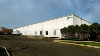 Plus de détails pour 55 Madison Circle Dr, East Rutherford, NJ - Industriel/Logistique à louer