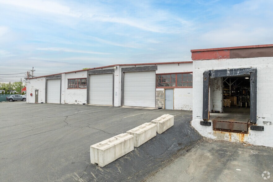 2424 E State St, Hamilton, NJ à louer - Photo de l’immeuble – Image 3 sur 5