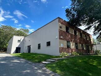 Plus de détails pour 7 Kane Industrial Dr, Hudson, MA - Local d'activités à louer