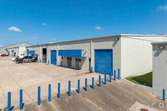 7256-7258 E 38th St, Tulsa, OK à louer - Photo de l’immeuble – Image 3 sur 5