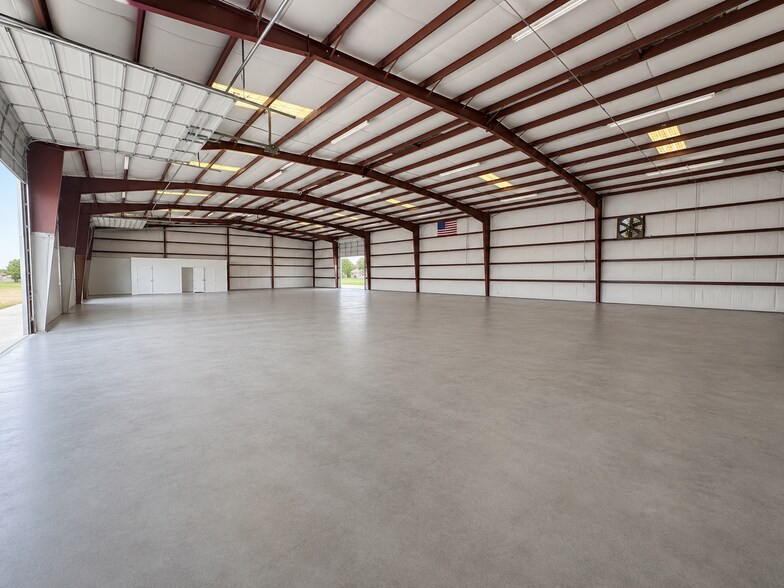 16727 Scheer Blvd, Hudson, FL à vendre - Photo de l’immeuble – Image 3 sur 14