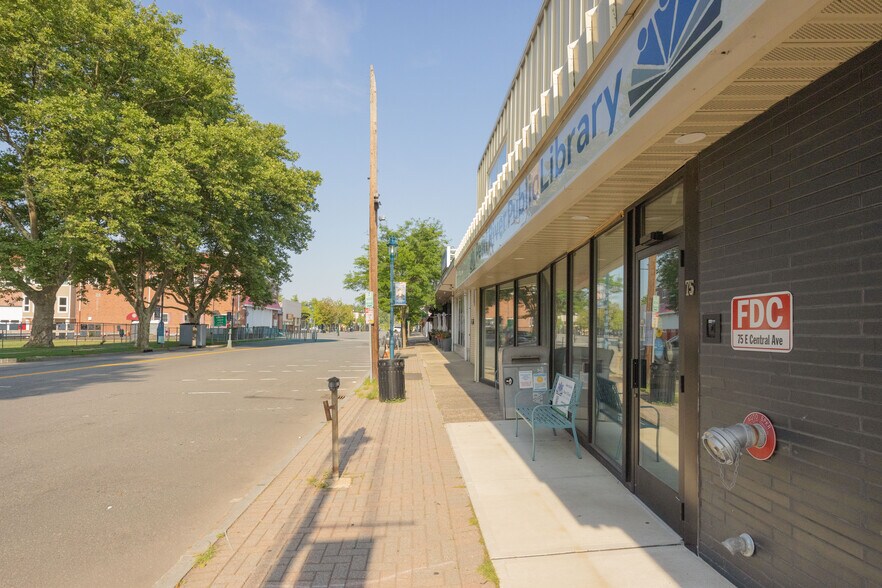 75 E Central Ave, Pearl River, NY à vendre - Photo de l’immeuble – Image 3 sur 26