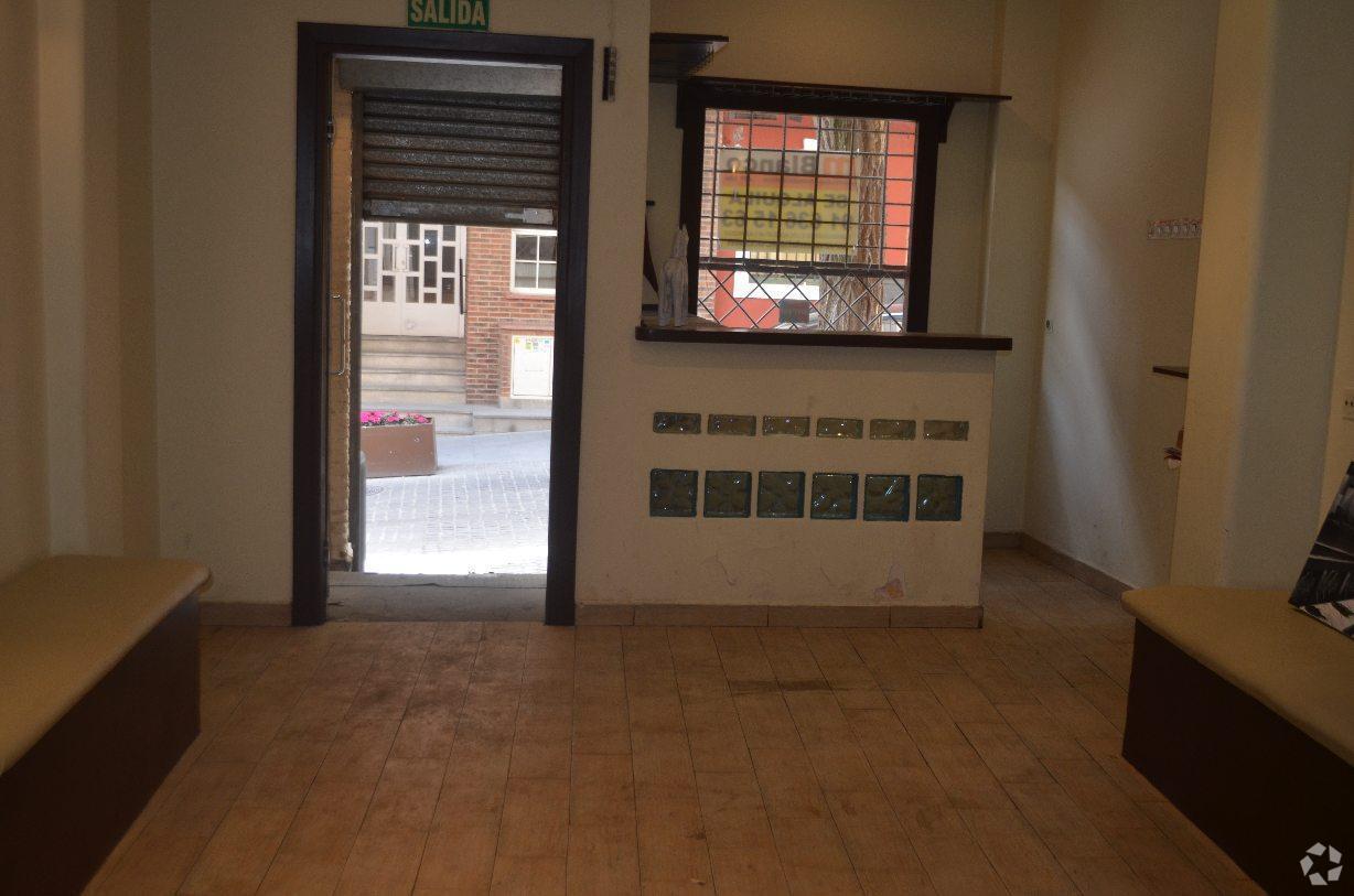 Local commercial dans Las Rozas de Madrid, Madrid à louer Photo intérieure– Image 1 sur 10