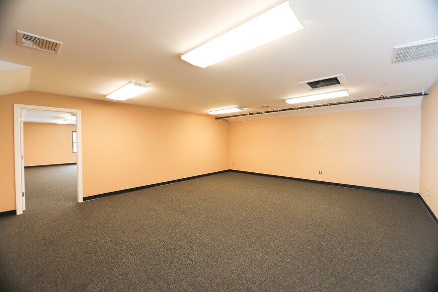 8 Revolutionary Rd, Ossining, NY à louer - Photo intérieure – Image 3 sur 57