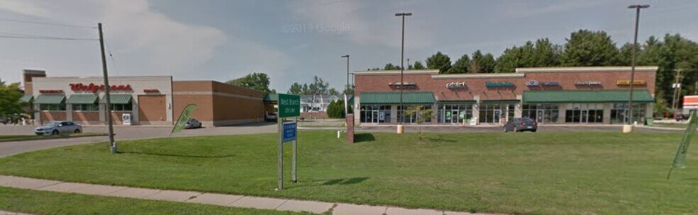 511 E Houghton Ave, West Branch, MI à louer - Photo de l’immeuble – Image 2 sur 2