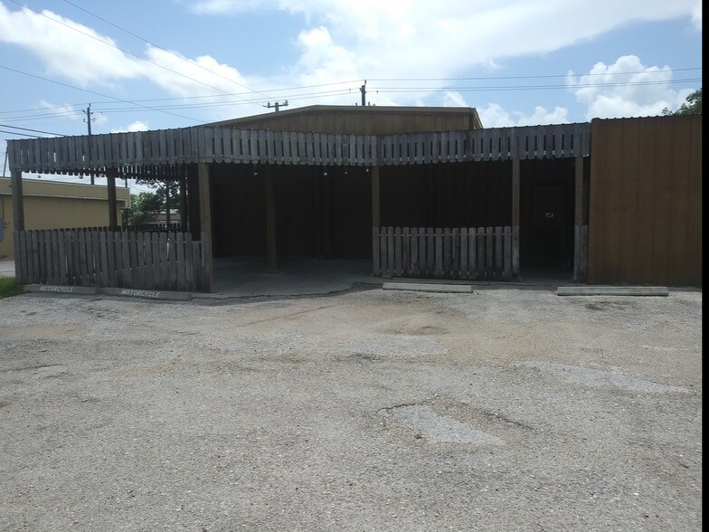 3723 Fm 646 Rd N, Santa Fe, TX à vendre - Photo de l’immeuble – Image 2 sur 12