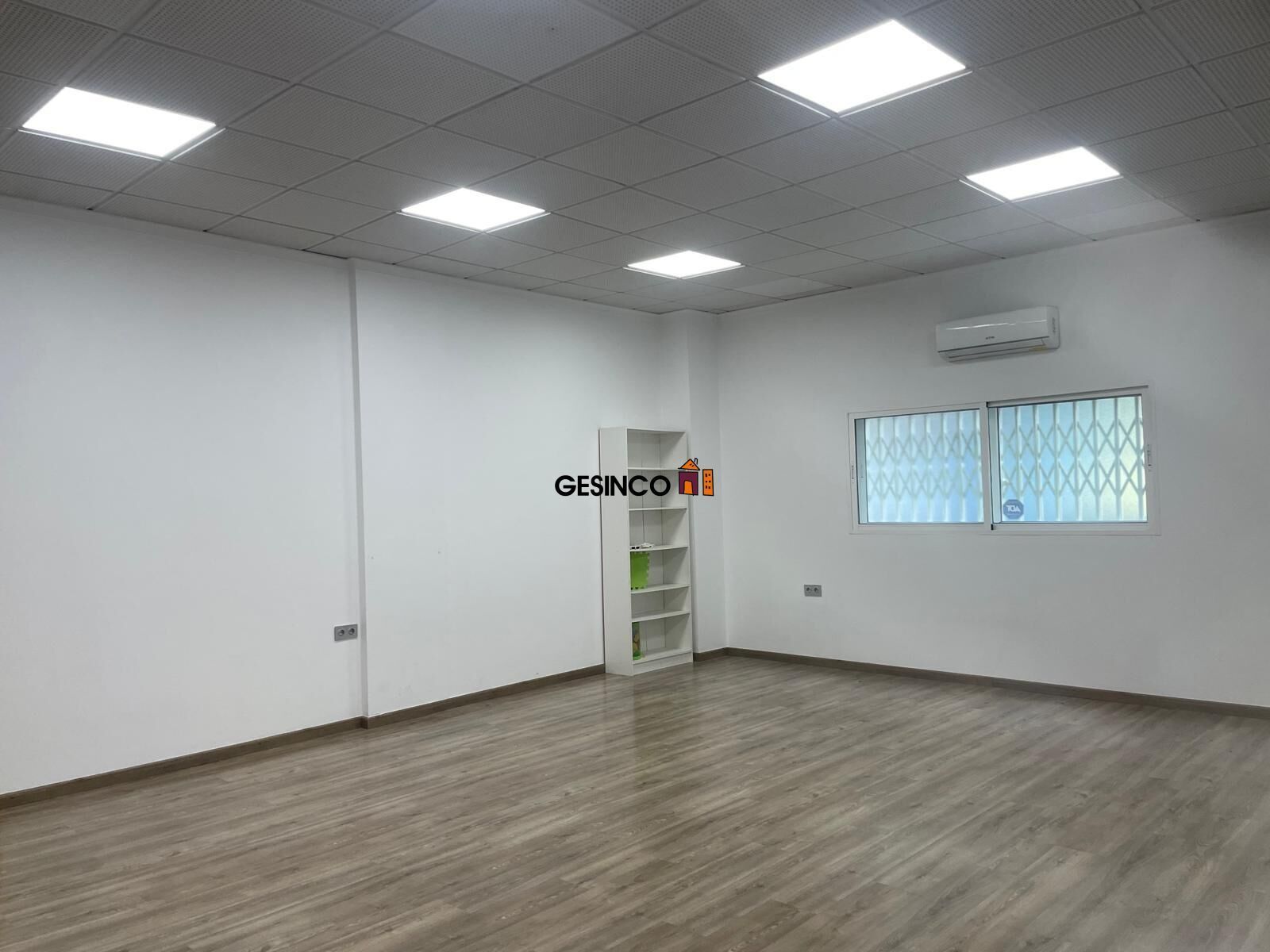 Local commercial dans Xàtiva, Valencia à louer Photo intérieure– Image 1 sur 8