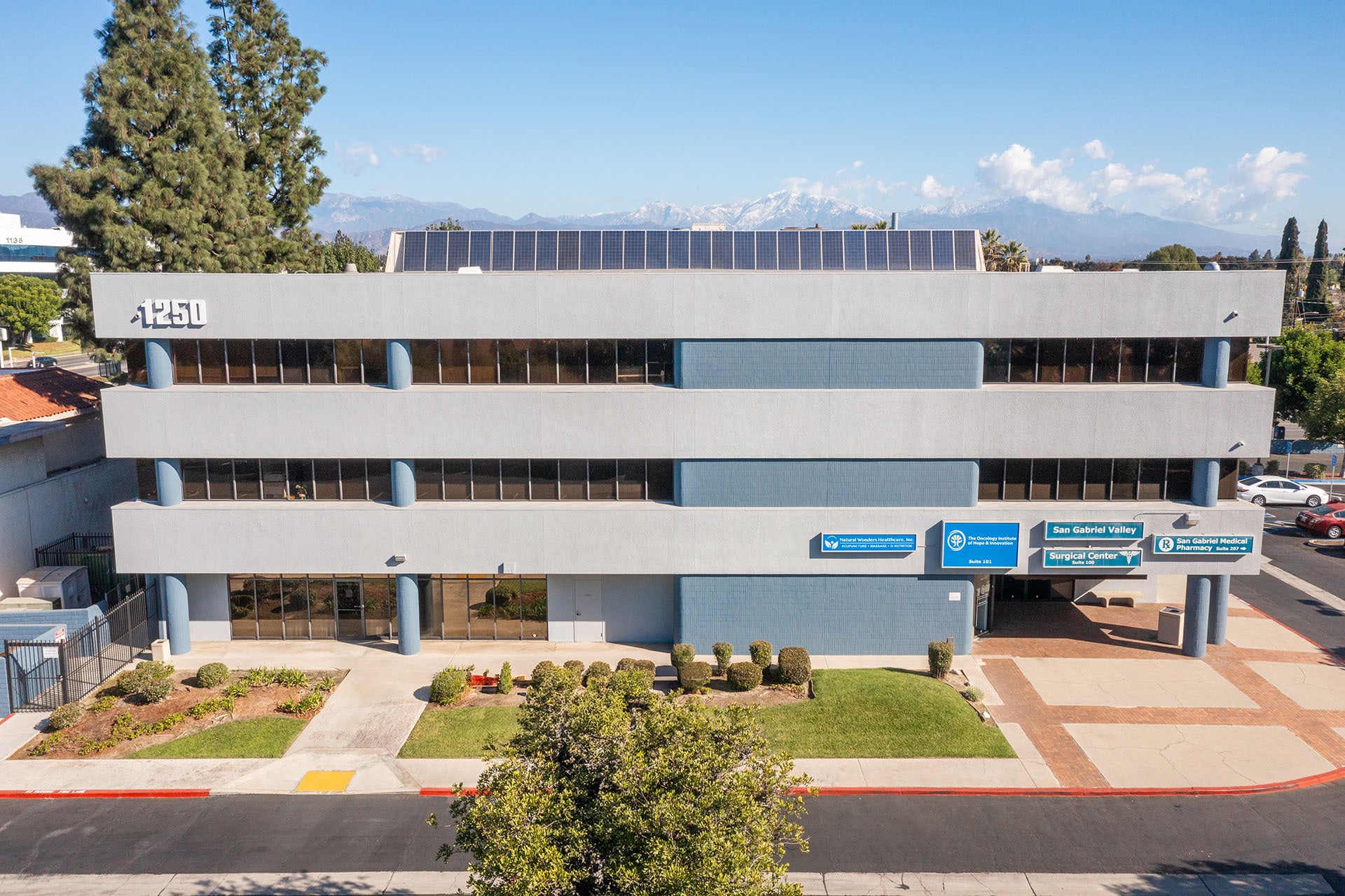 1250 S Sunset Ave, West Covina, CA à louer Photo principale– Image 1 sur 3