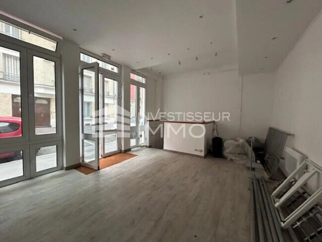 Plus de détails pour Local commercial à vendre