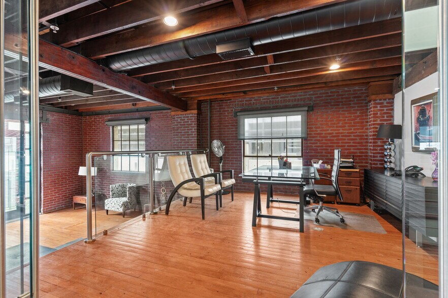 1121 E Twiggs St, Tampa, FL à louer - Photo intérieure – Image 2 sur 23