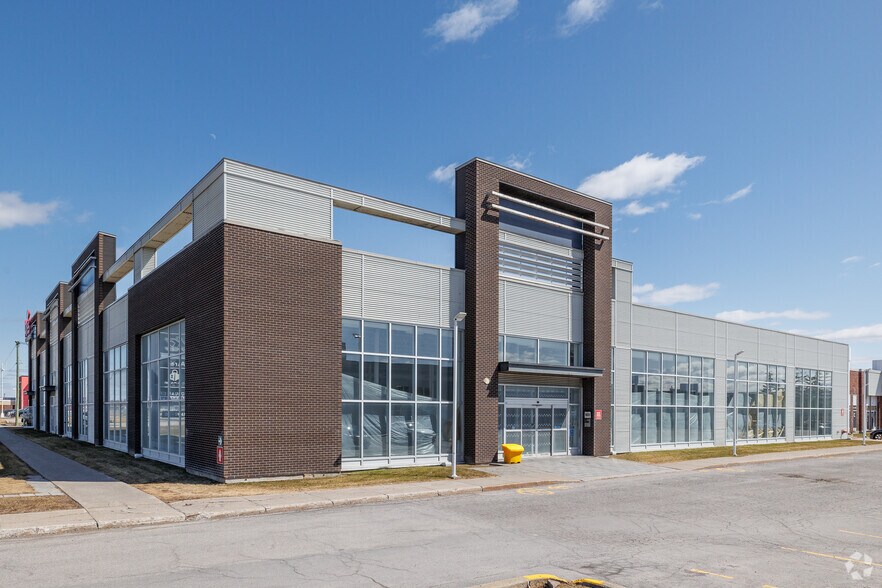 2044-2180 Rte Transcanadienne, Dorval, QC à louer - Photo de l’immeuble – Image 1 sur 2