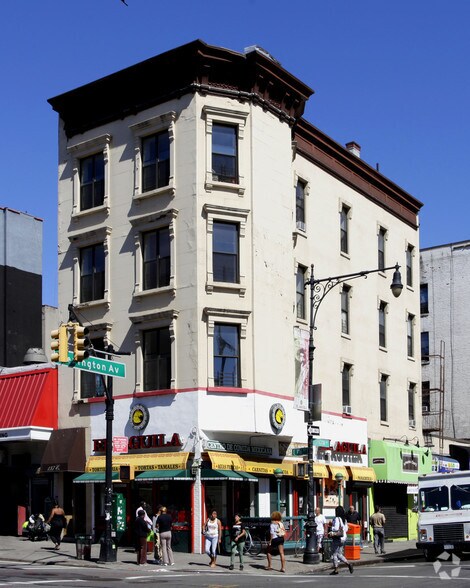 137 E 116th St, New York, NY à louer - Photo de l’immeuble – Image 1 sur 3