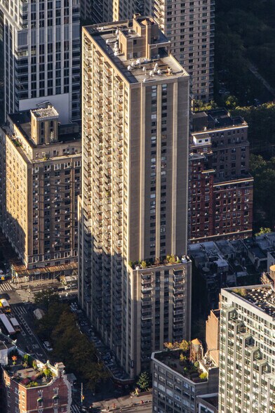 2039 Broadway, New York, NY à louer - Photo de l’immeuble – Image 3 sur 11