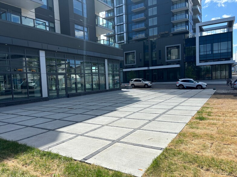 1400 10th Av SW, Calgary, AB à louer - Photo de l’immeuble – Image 3 sur 7