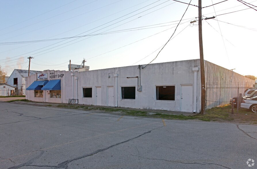 115 Strickland Plz, Irving, TX à vendre - Photo de l’immeuble – Image 2 sur 20