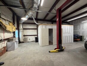 2128 Cainhoy Rd, Huger, SC à louer Photo intérieure– Image 1 sur 4