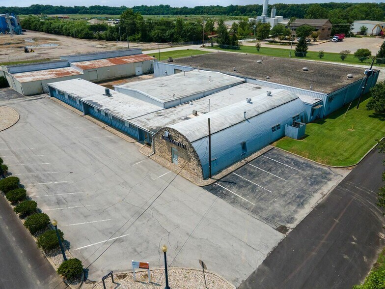 1301 S 6th St, Noblesville, IN à vendre - Photo de l’immeuble – Image 2 sur 46