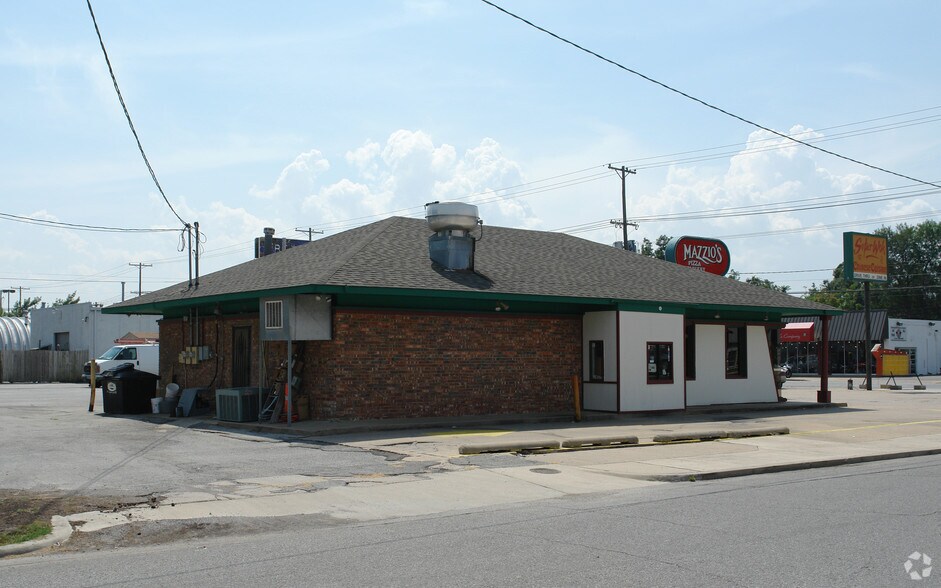 4203 S Peoria Ave, Tulsa, OK à louer - Photo de l’immeuble – Image 3 sur 3