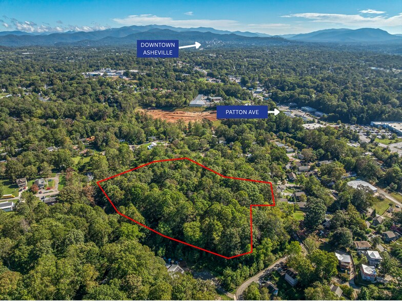99999 Hi Alta, Asheville, NC à vendre - Photo de l’immeuble – Image 3 sur 10