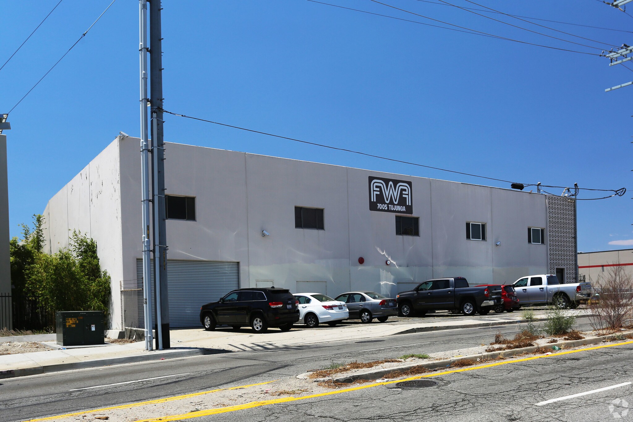 7005 Tujunga Ave, North Hollywood, CA à louer Photo principale– Image 1 sur 12