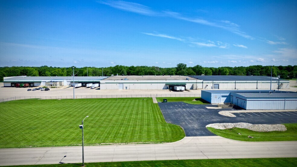 2380 E Millikin Pky, Decatur, IL à louer - Photo de l’immeuble – Image 2 sur 11