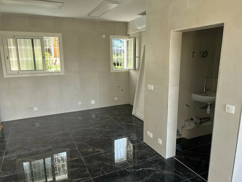 Local commercial dans Aix-en-Provence à louer - Photo intérieure – Image 3 sur 5