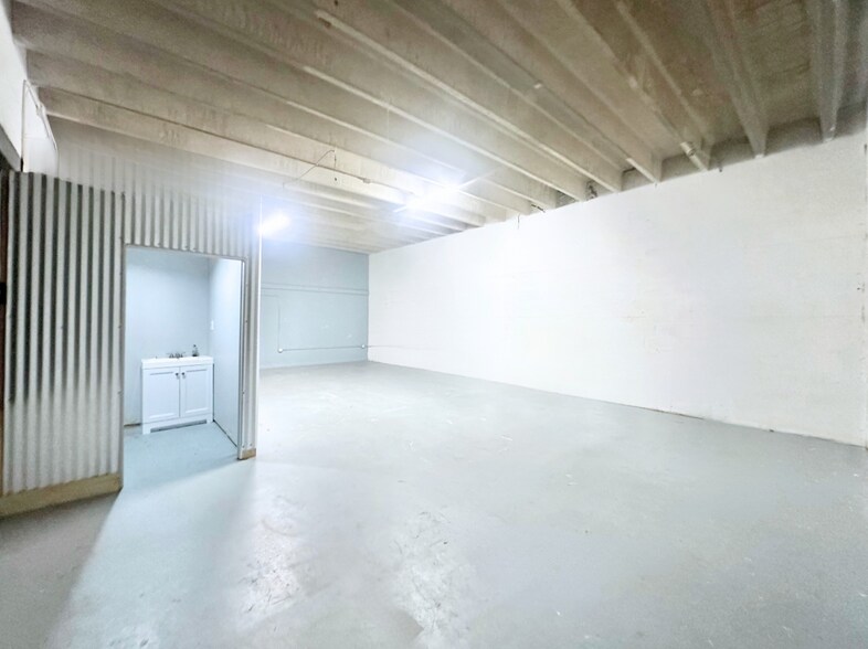 1211 Okeechobee Rd, West Palm Beach, FL à louer - Photo de l’immeuble – Image 3 sur 22