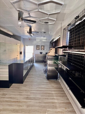 Plus de détails pour 3212-3260 N State Line Ave, Texarkana, AR - Local commercial à louer