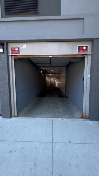 1598 Eastern Pky, Brooklyn, NY à louer - Vidéo sur l’annonce professionnelle – Image 2 sur 13
