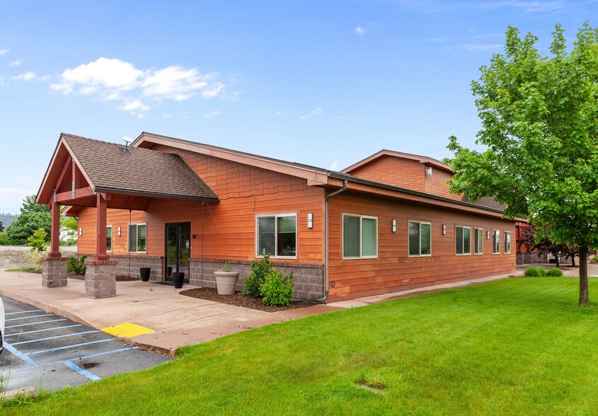 6701 N Idaho Rd, Newman Lake, WA à vendre - Photo de l’immeuble – Image 2 sur 14