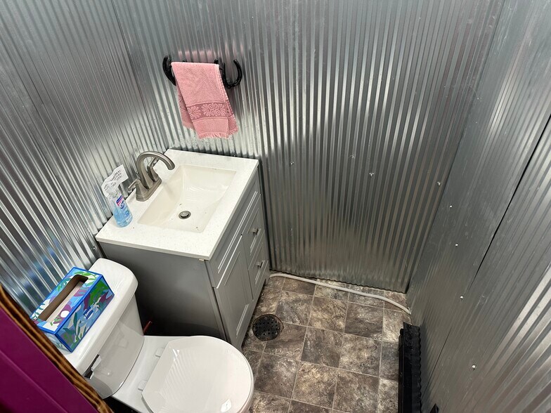 1412 Central Ave W, Clarion, IA à vendre - Photo de l’immeuble – Image 2 sur 5