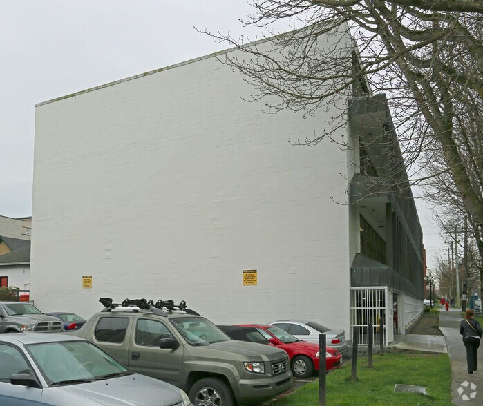 1006 Fort St, Victoria, BC à louer - Photo de l’immeuble – Image 3 sur 6