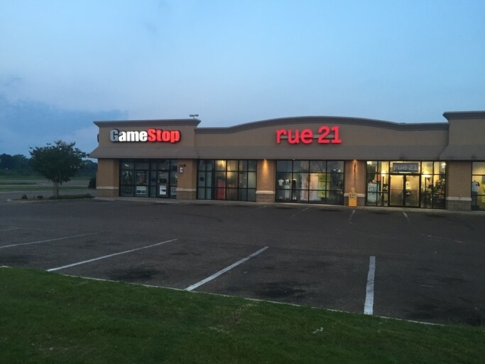 2218 Highway 82 W, Greenwood, MS à louer - Photo de l’immeuble – Image 2 sur 3