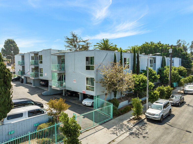 1776 S Rimpau Blvd, Los Angeles, CA à vendre - Photo de l’immeuble – Image 3 sur 11